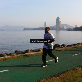 Runner Photo 6104549