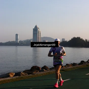 Runner Photo 6104605