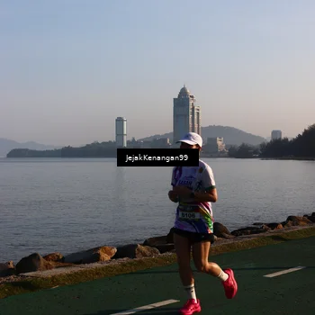 Runner Photo 6104648
