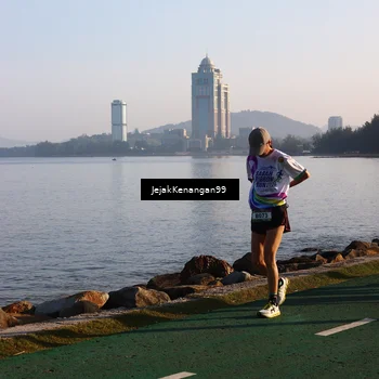 Runner Photo 6104673