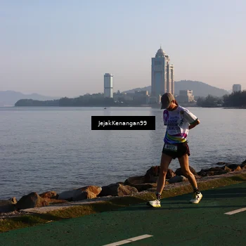 Runner Photo 6104694