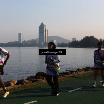 Runner Photo 6104716