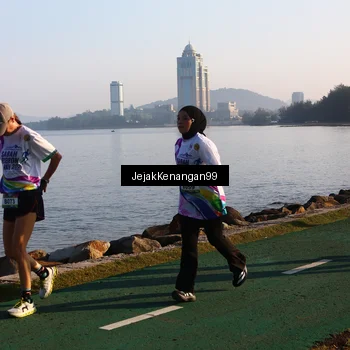 Runner Photo 6104743
