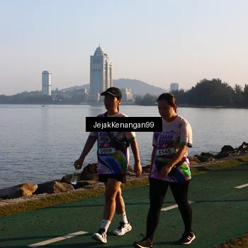 Runner Photo 6104749