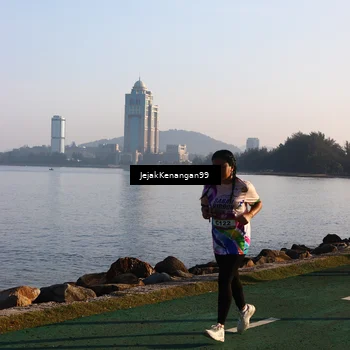 Runner Photo 6104789