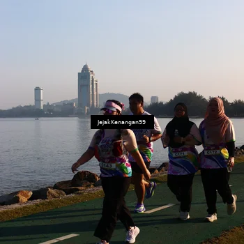 Runner Photo 6104816