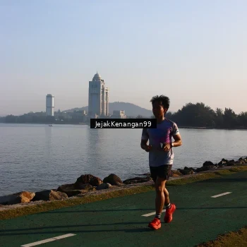 Runner Photo 6104868