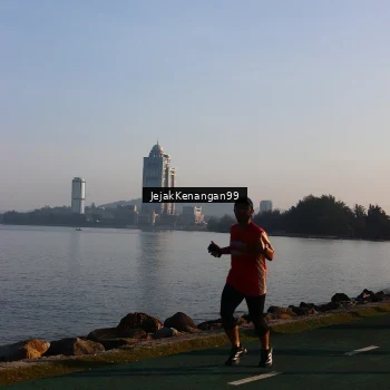 Runner Photo 6104876