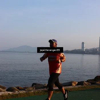 Runner Photo 6104912