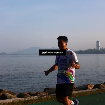 Runner Photo 6105044