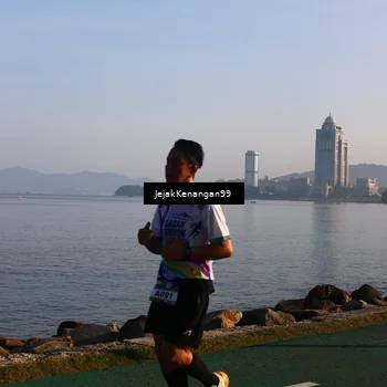 Runner Photo 6105047