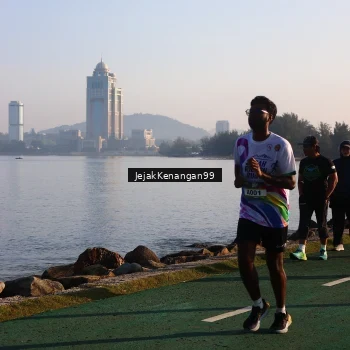 Runner Photo 6105063
