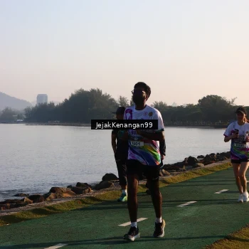 Runner Photo 6105077