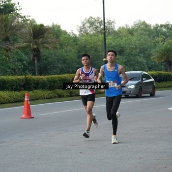 Runner Photo 6105086