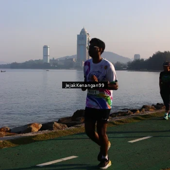 Runner Photo 6105088