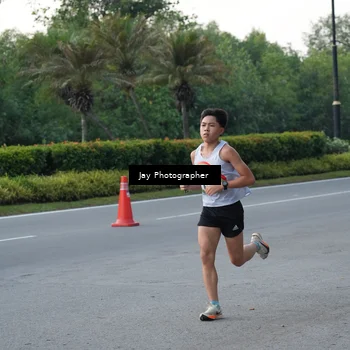 Runner Photo 6105112