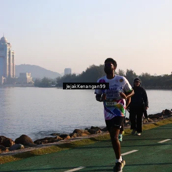 Runner Photo 6105114