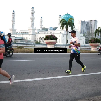 Runner Photo 6105119