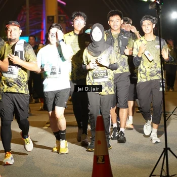 Runner Photo 6105128