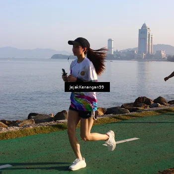 Runner Photo 6105152