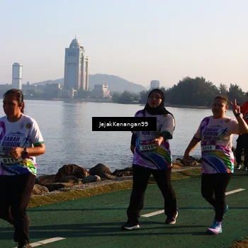 Runner Photo 6105200