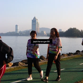 Runner Photo 6105368