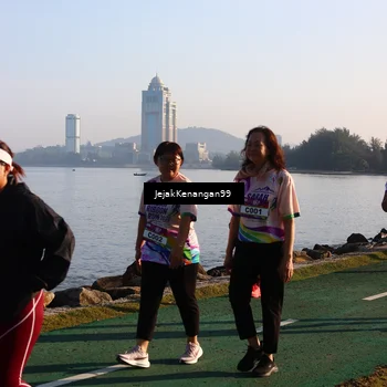 Runner Photo 6105398