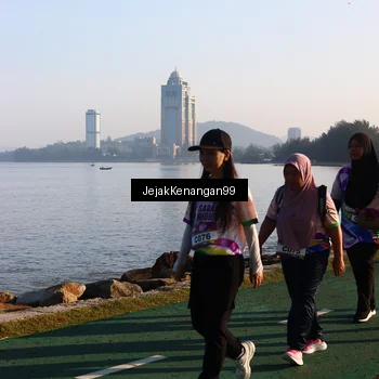 Runner Photo 6105417