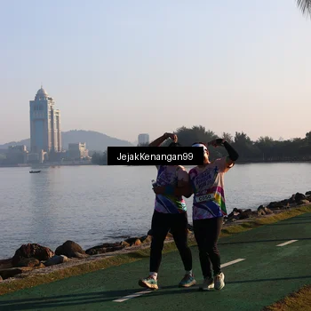 Runner Photo 6105418
