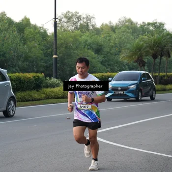Runner Photo 6105423