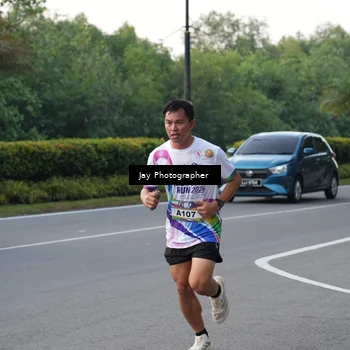 Runner Photo 6105471