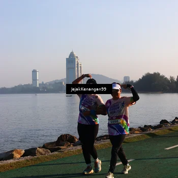 Runner Photo 6105476