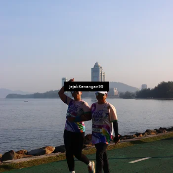 Runner Photo 6105496