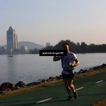 Runner Photo 6105500