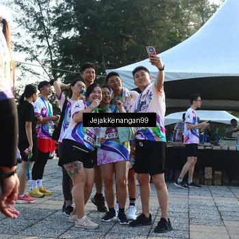Runner Photo 6105676