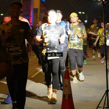 Runner Photo 6105704