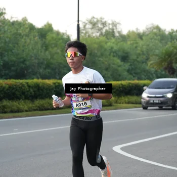 Runner Photo 6106013