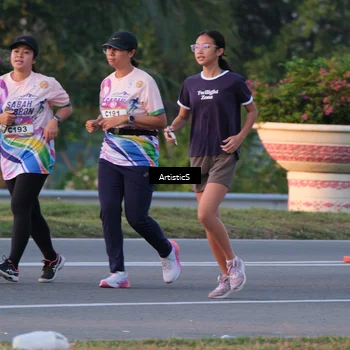 Runner Photo 6106016