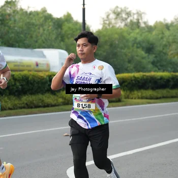 Runner Photo 6106413