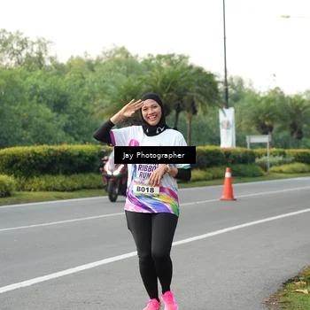 Runner Photo 6107000