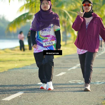 Runner Photo 6107039