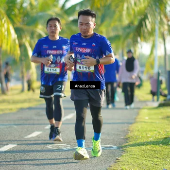 Runner Photo 6107546