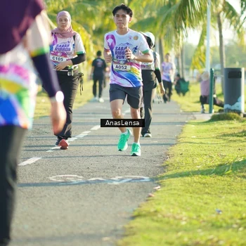 Runner Photo 6107924