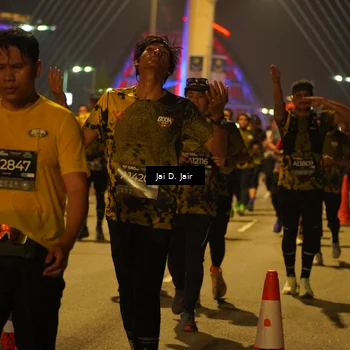 Runner Photo 6108010