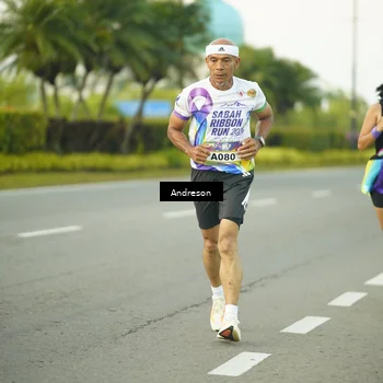 Runner Photo 6108425