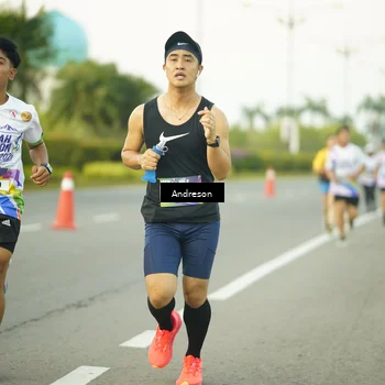 Runner Photo 6108504