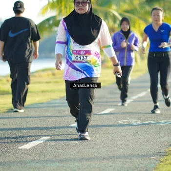 Runner Photo 6109054