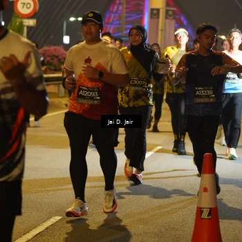 Runner Photo 6111462