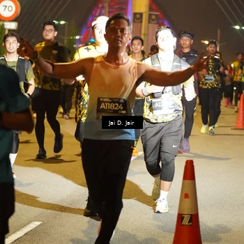 Runner Photo 6111690