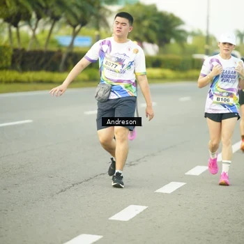 Runner Photo 6112095